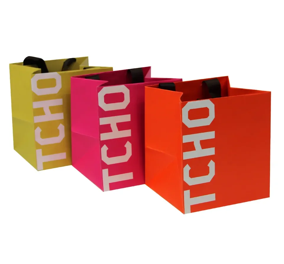 Brilliant Jewelry Paper Bag — reference photograph 1