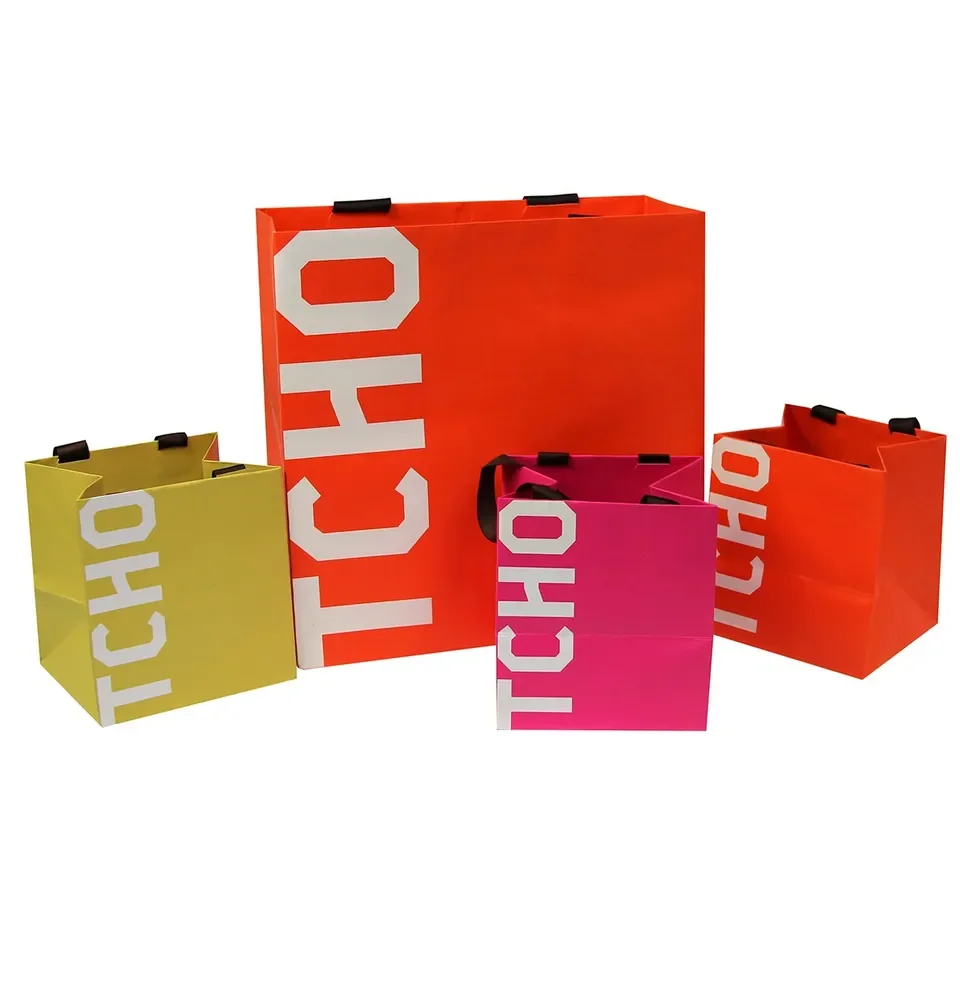 Brilliant Jewelry Paper Bag — reference photograph 2