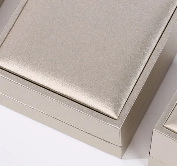 Brushed gold three-piece box — reference photograph 4