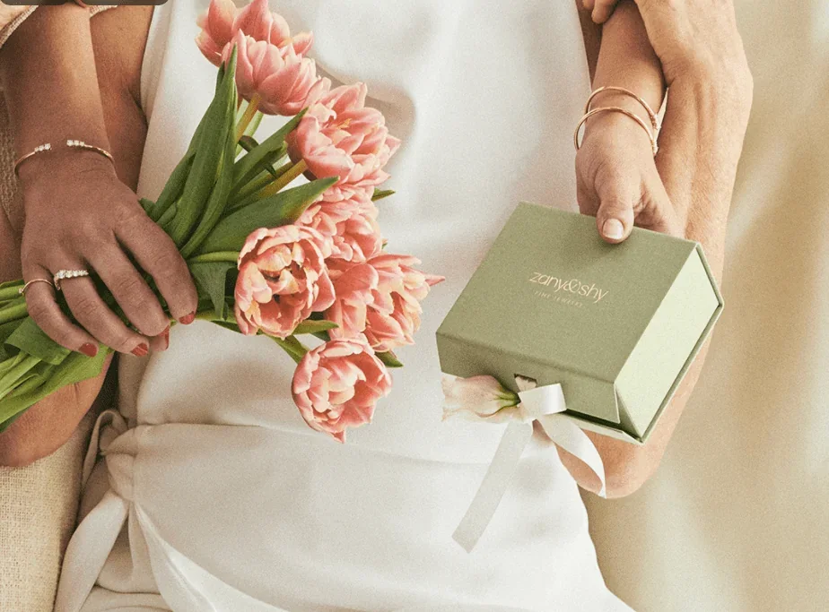 Coordinated jewelry box and gift packaging examples