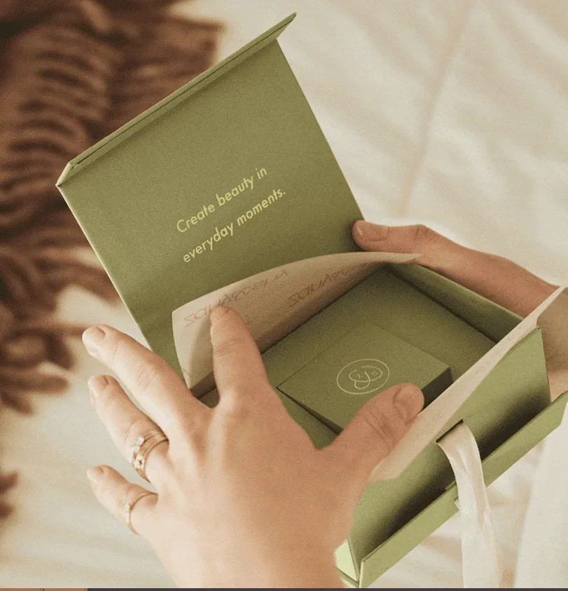 Coordinated jewelry box and gift packaging examples