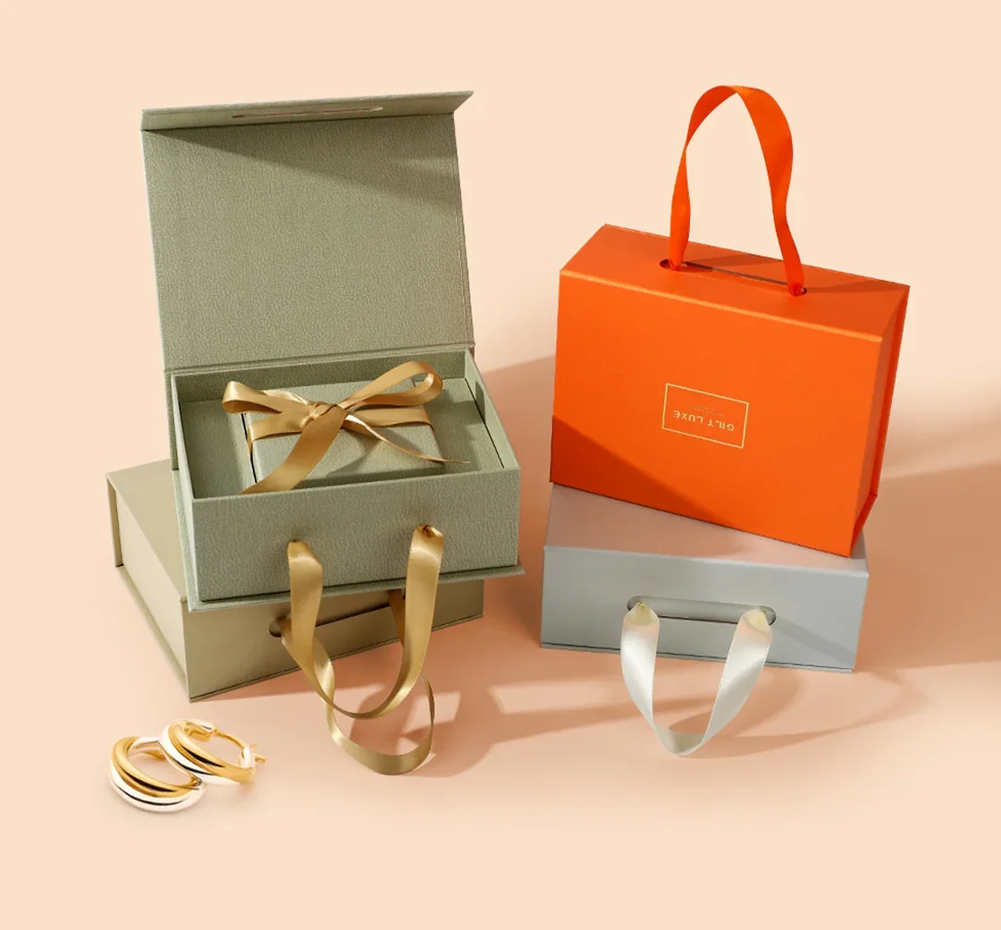 Coordinated jewelry box and gift packaging examples