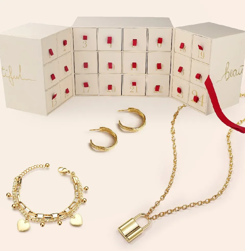 Cream Jewelry Calendar Box — reference photograph 2
