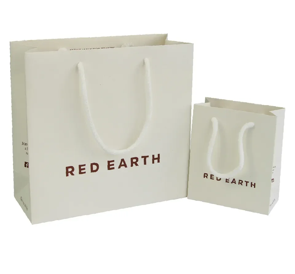 Cream Jewelry Paper Bag — reference photograph 1