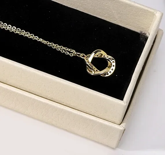 Cream Necklace Jewelry Box — reference photograph 4