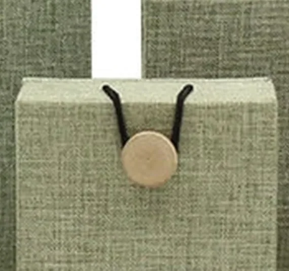 Fabric Bracelet Gift Box — reference photograph 4