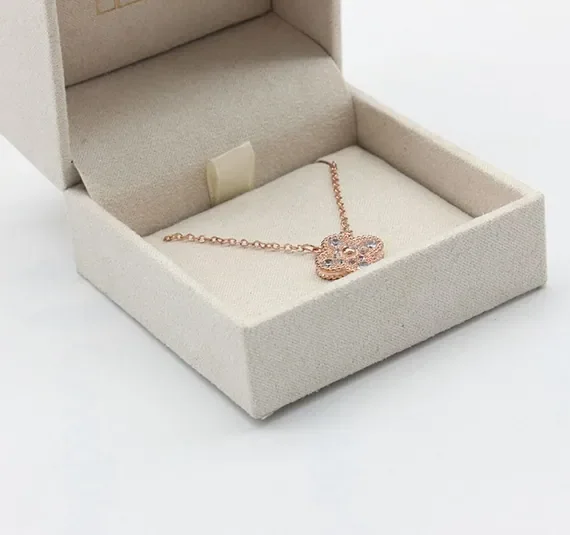 Fabric Cover Necklace Box — reference photograph 3