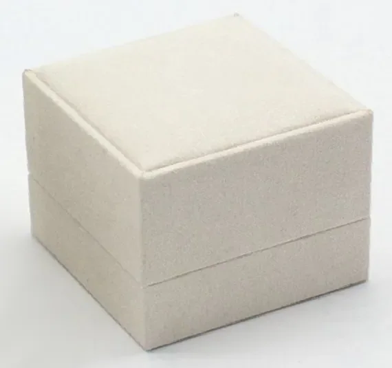 Fabric Cover Necklace Box — reference photograph 4