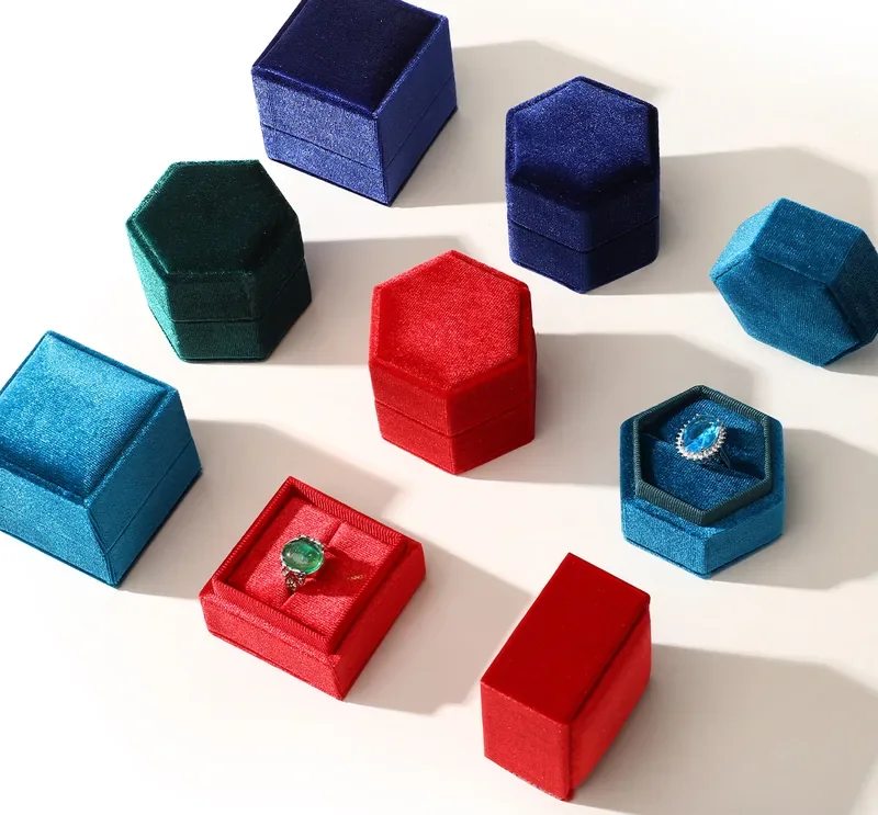 Flannel polygonal box