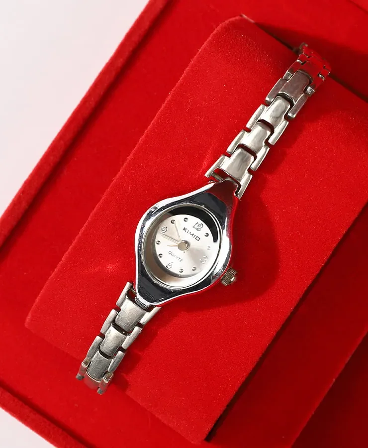 Gray+Red Velvet Watch Box — reference photograph 6
