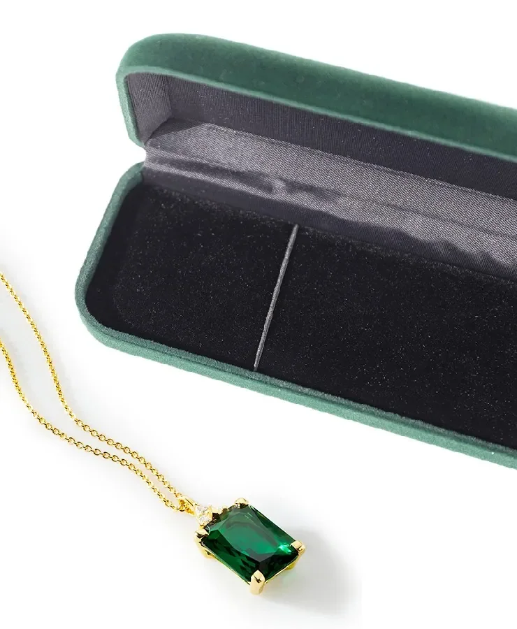 Green Gem Necklace Jewelry Box — reference photograph 6
