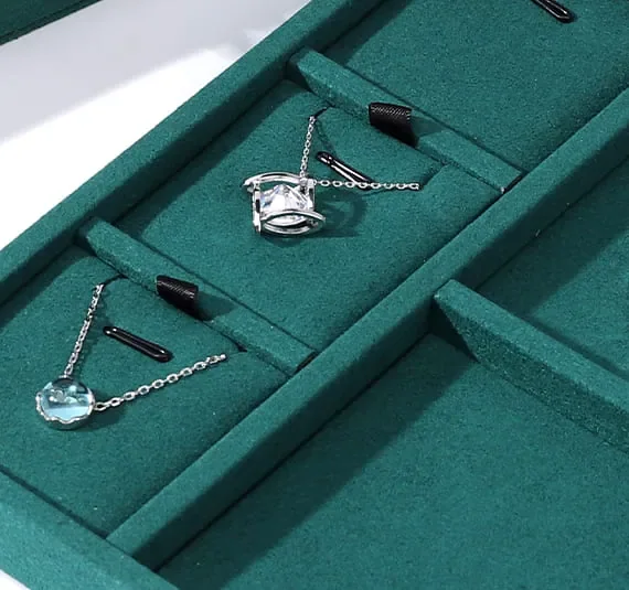 Green texture jewelry display — reference photograph 4