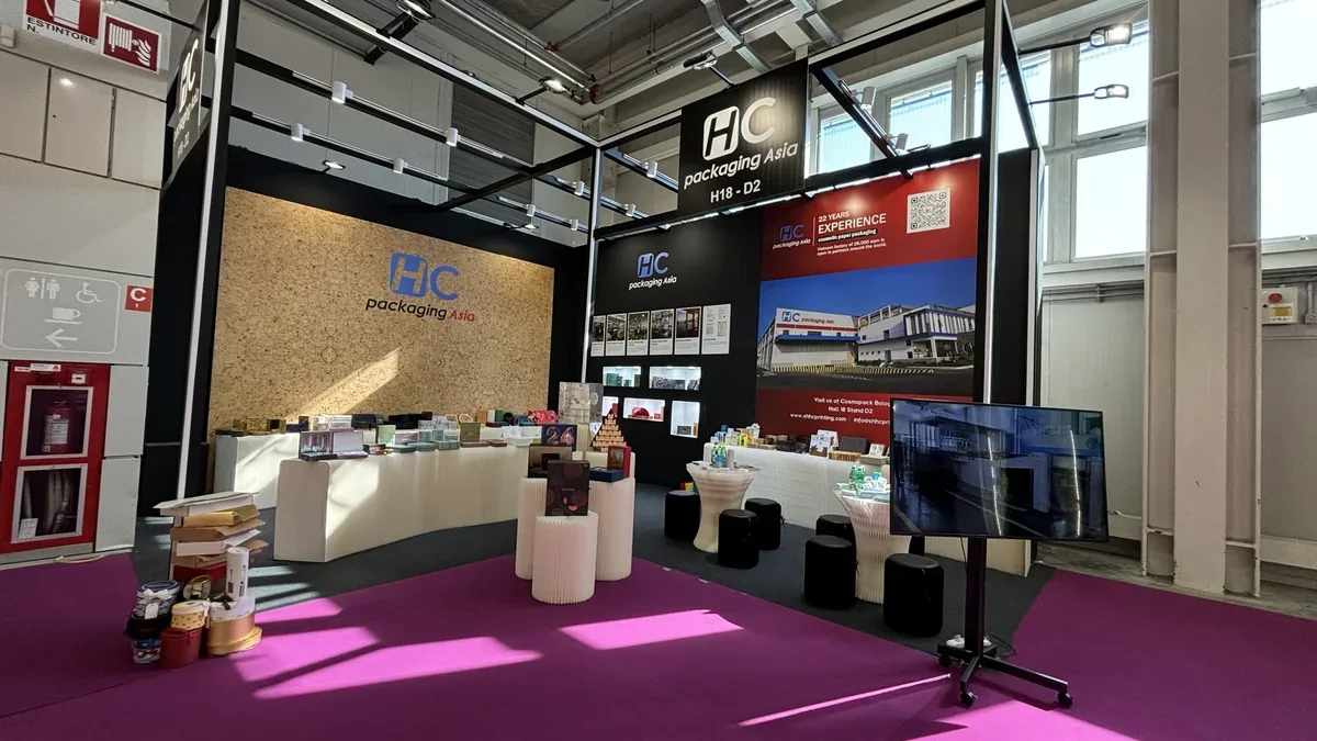 Historical exhibition display and packaging examples