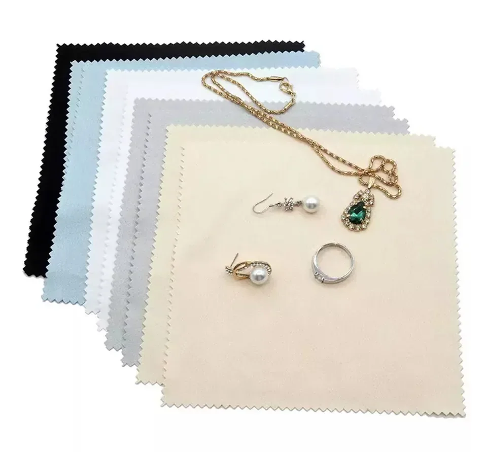 JEWELRY CLEANING CLOTH — reference photograph 1