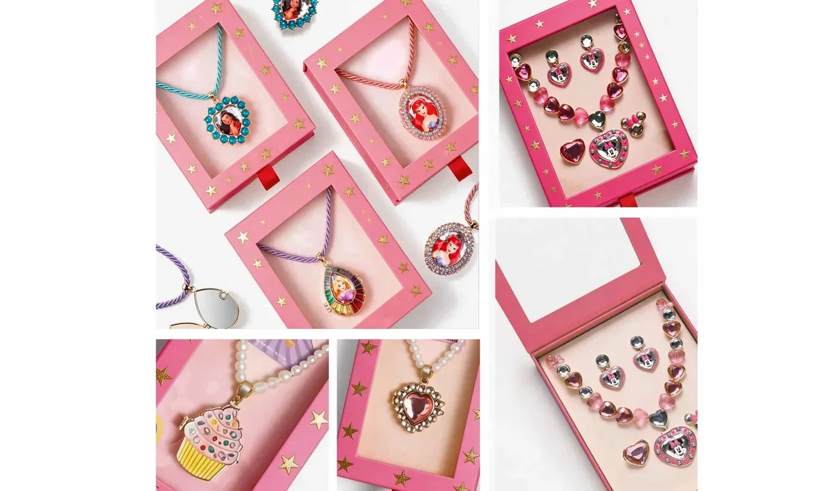 Jewelry presentation boxes and packaging details