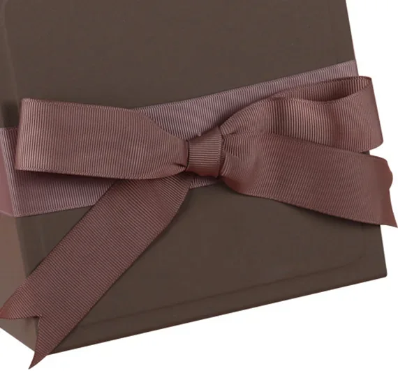 Jewelry presentation boxes and packaging details