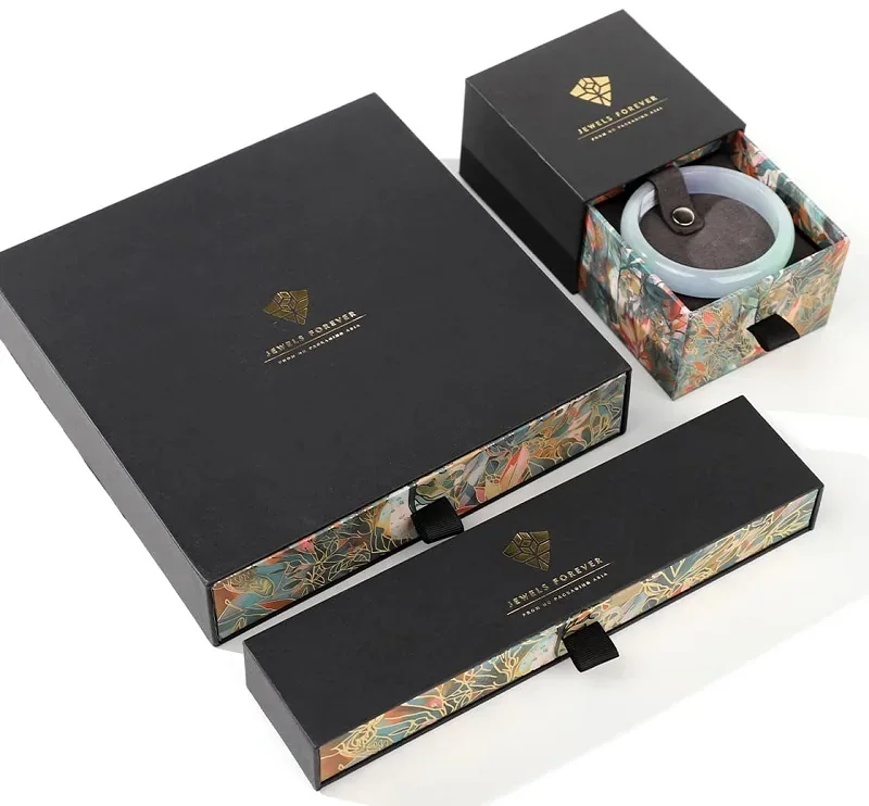 Jewelry presentation boxes and packaging details