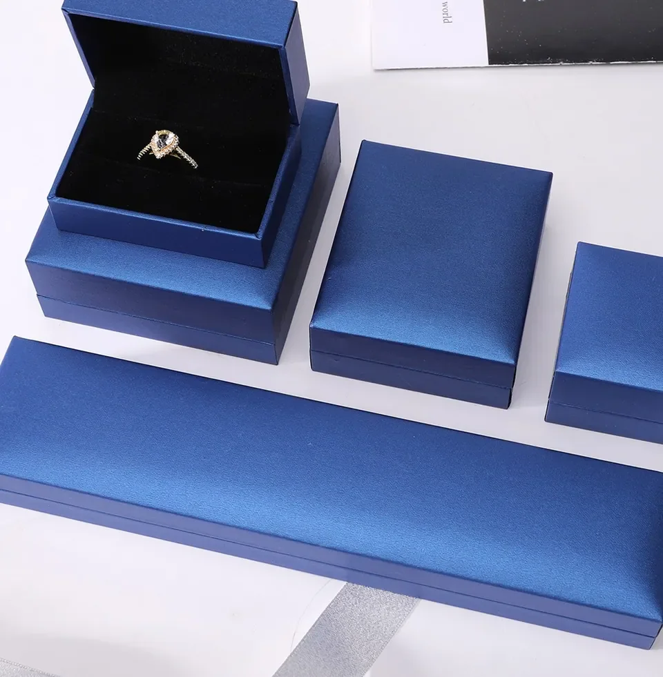 Luxury Winter Collection — reference photograph 2