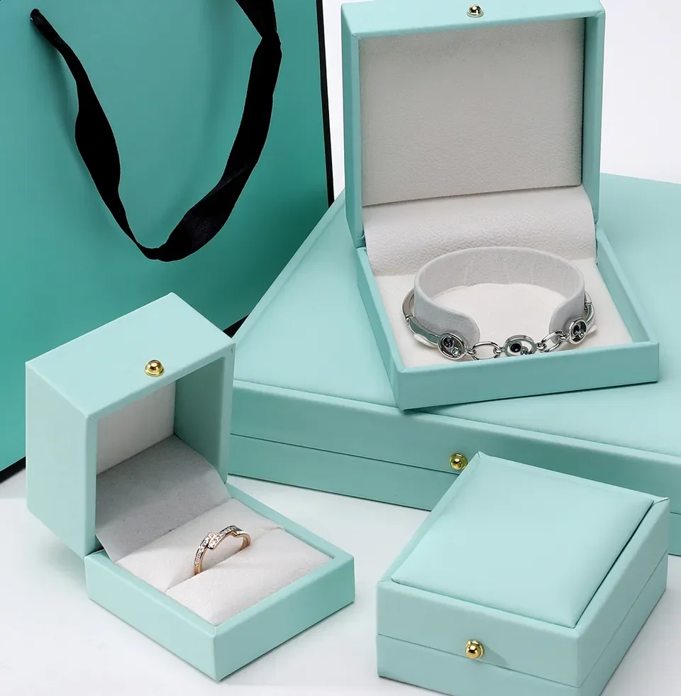 Mint Leather Jewelry Box Set — reference photograph 2