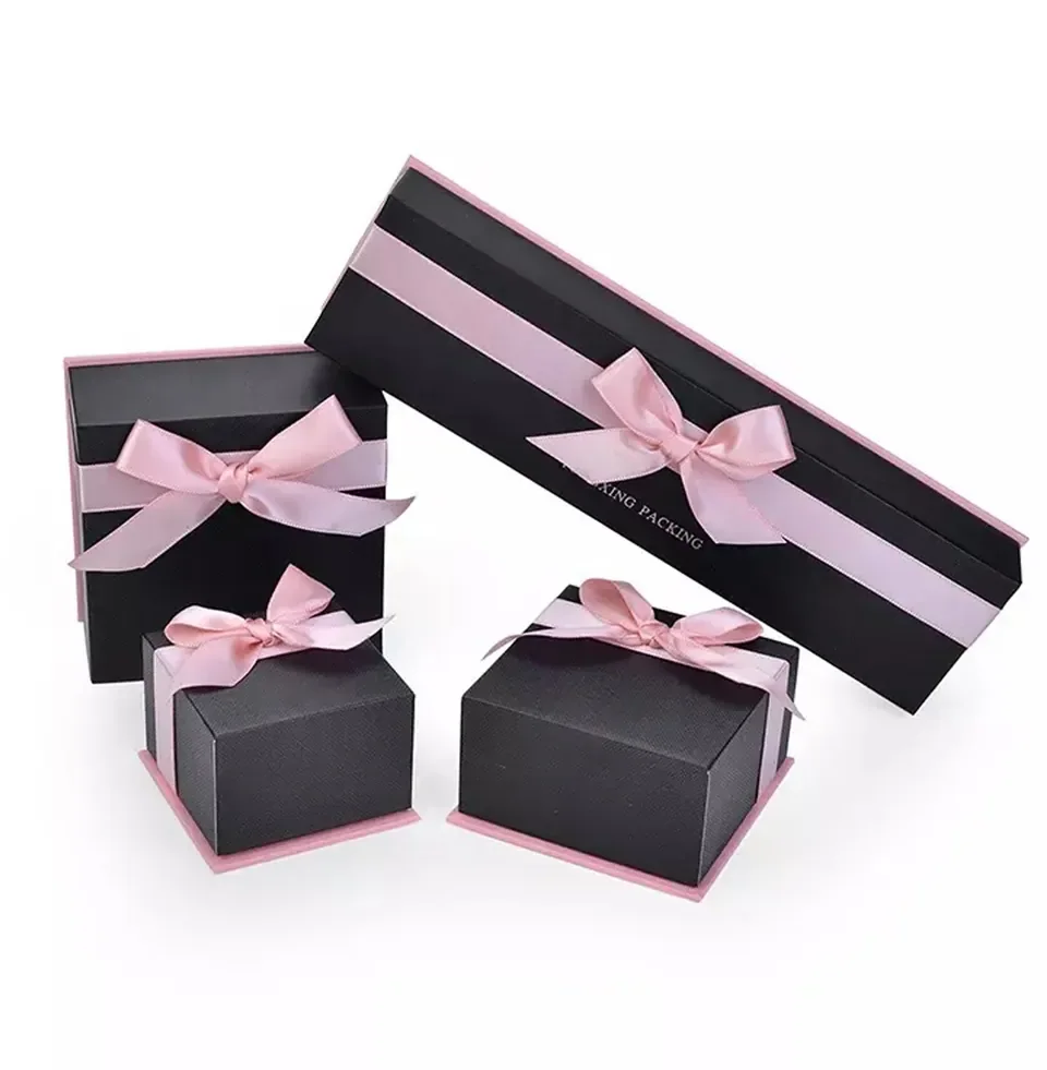 Pink&Black Earring Set Box — reference photograph 2
