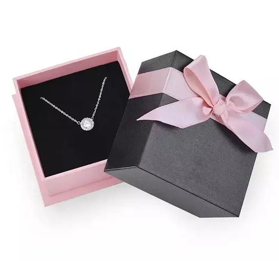 Pink&Black Earring Set Box — reference photograph 3
