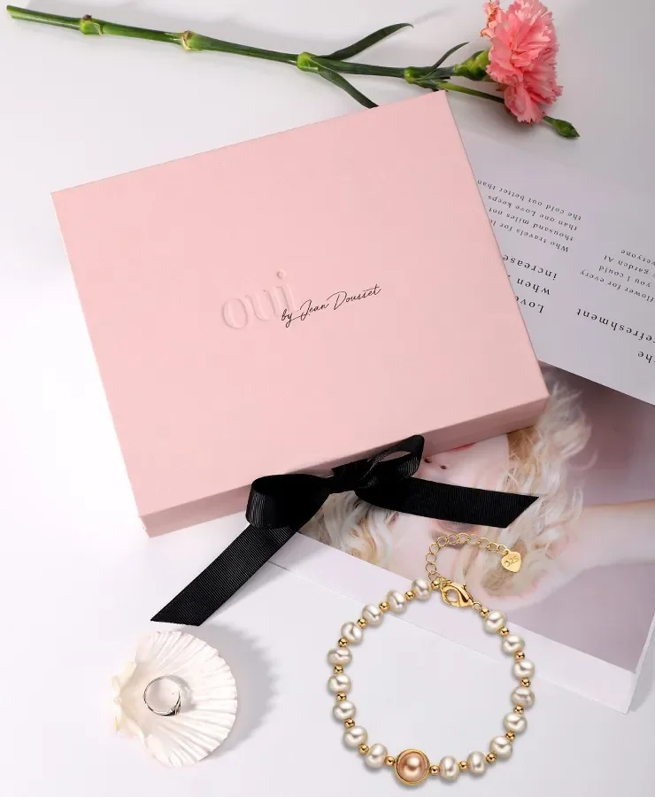 Pink Magnets Necklace Jewelry Box — reference photograph 6