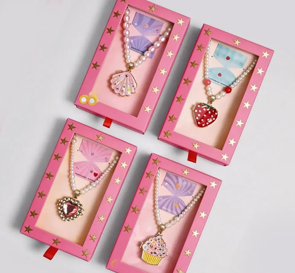 Pink Starry Kids Necklace Gift Box — reference photograph 1