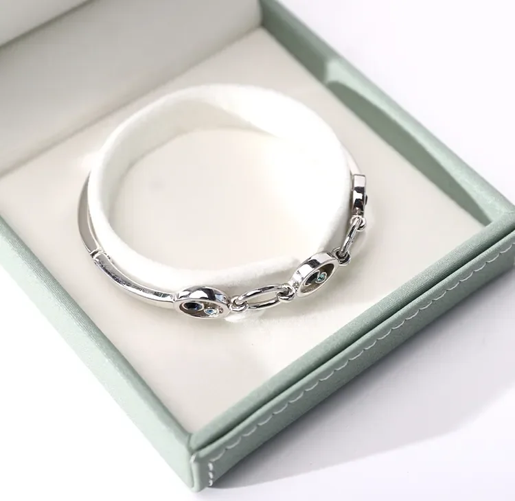 Premium Mint Bracelet Box — reference photograph 5