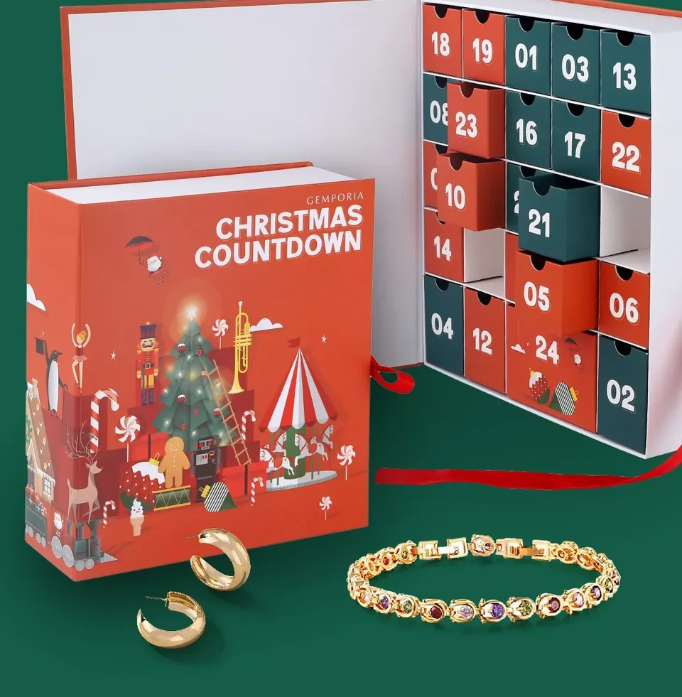 Red Christmas Jewelry Calendar Box — reference photograph 2