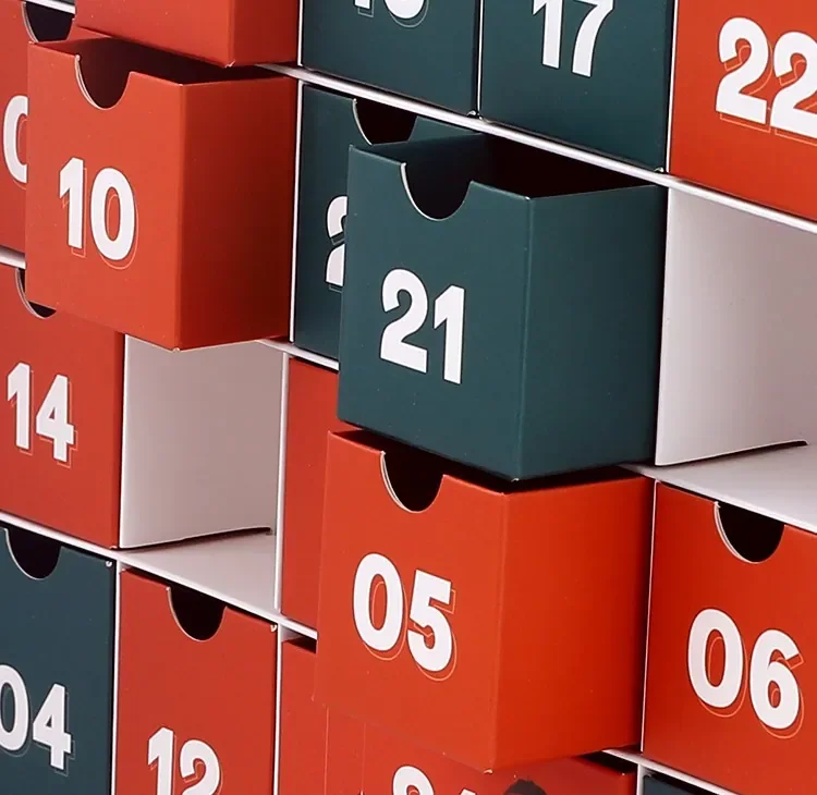 Red Christmas Jewelry Calendar Box — reference photograph 5