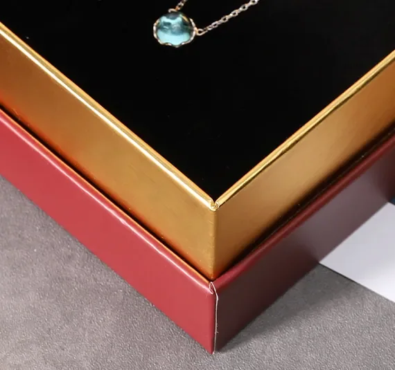 Red Necklace Jewelry Box — reference photograph 3