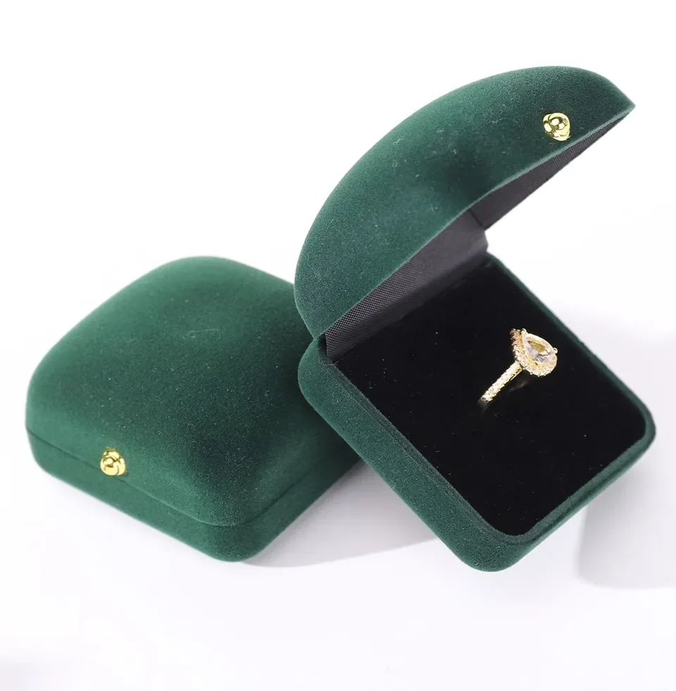 Velvet Gem Ring Box — reference photograph 2