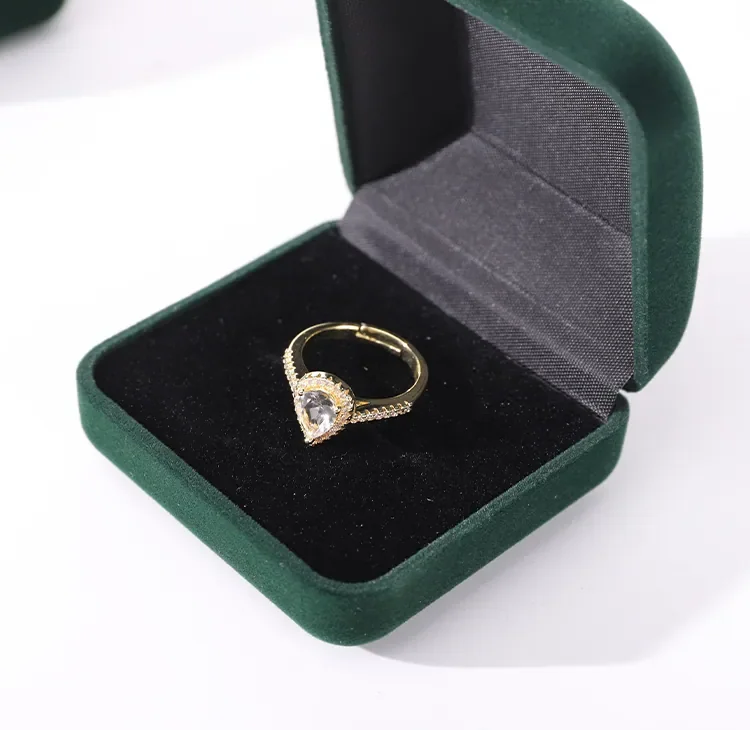 Velvet Gem Ring Box — reference photograph 5