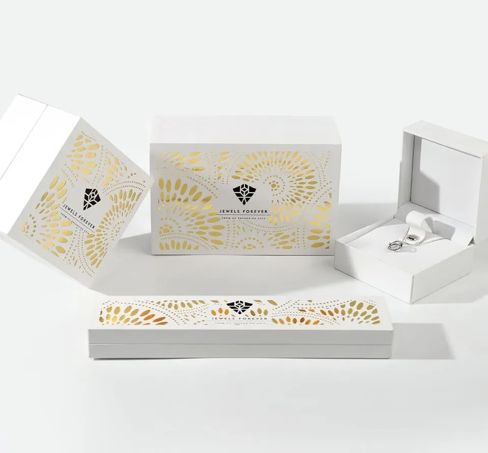 White Hollow Design Box Set — reference photograph 1